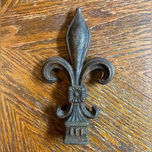Cast Iron Fleur-de-lis!
